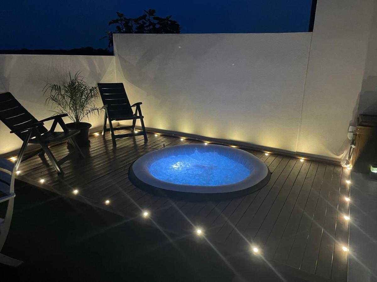 Appartement Avec Spa-Avril A Sept-Camargue 4 Personnes Saint-Laurent-dʼAigouze Екстериор снимка